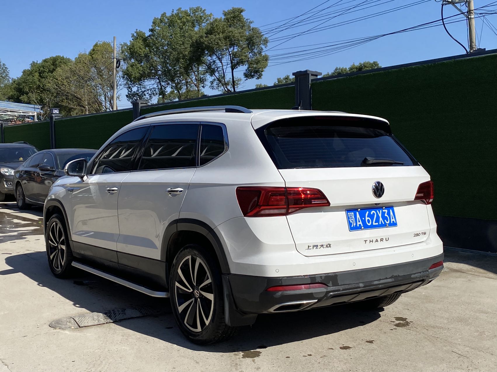 Volkswagen Tharu, вид сзади