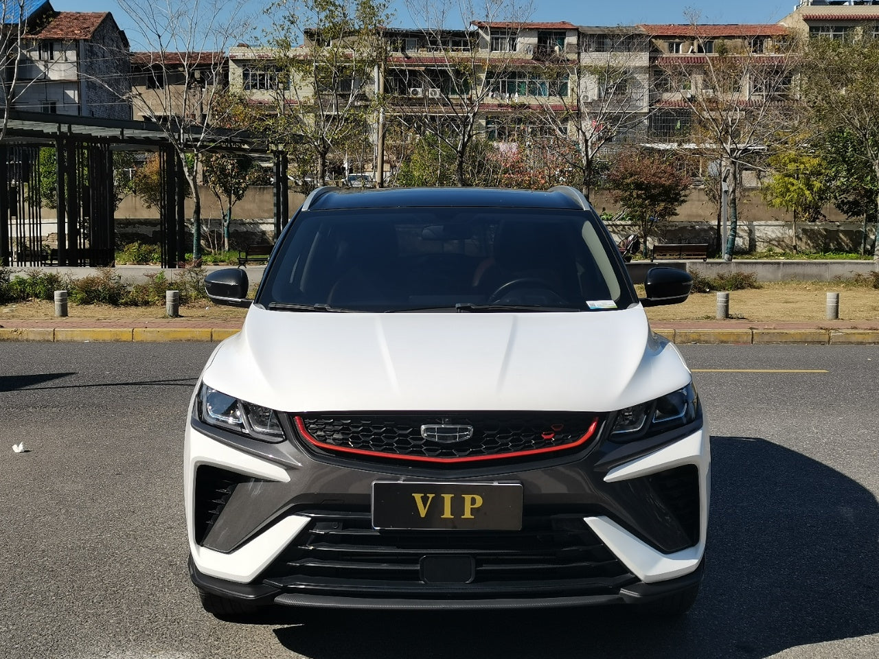 Coolray 2021 передний вид