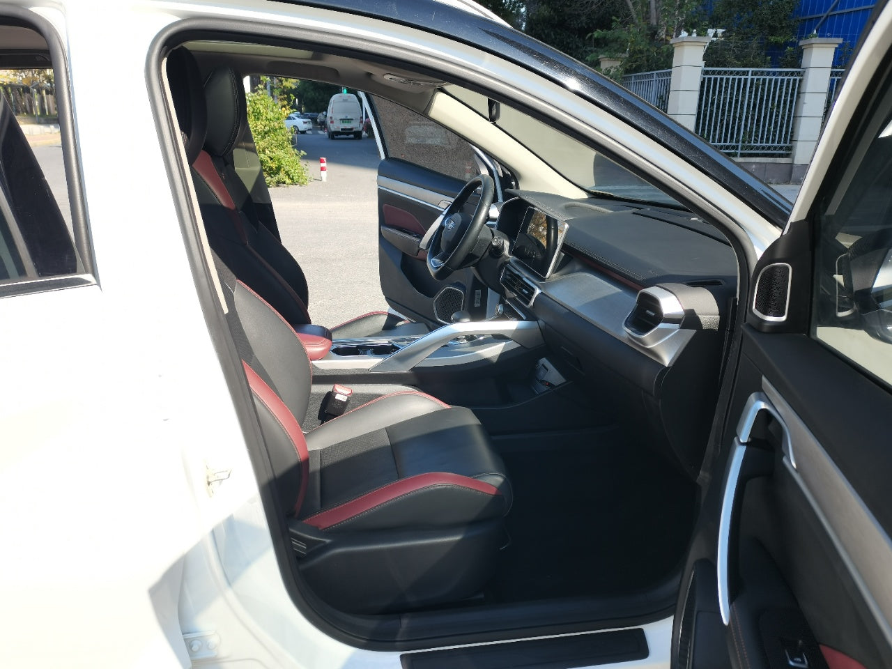 Coolray 2021 интерьер