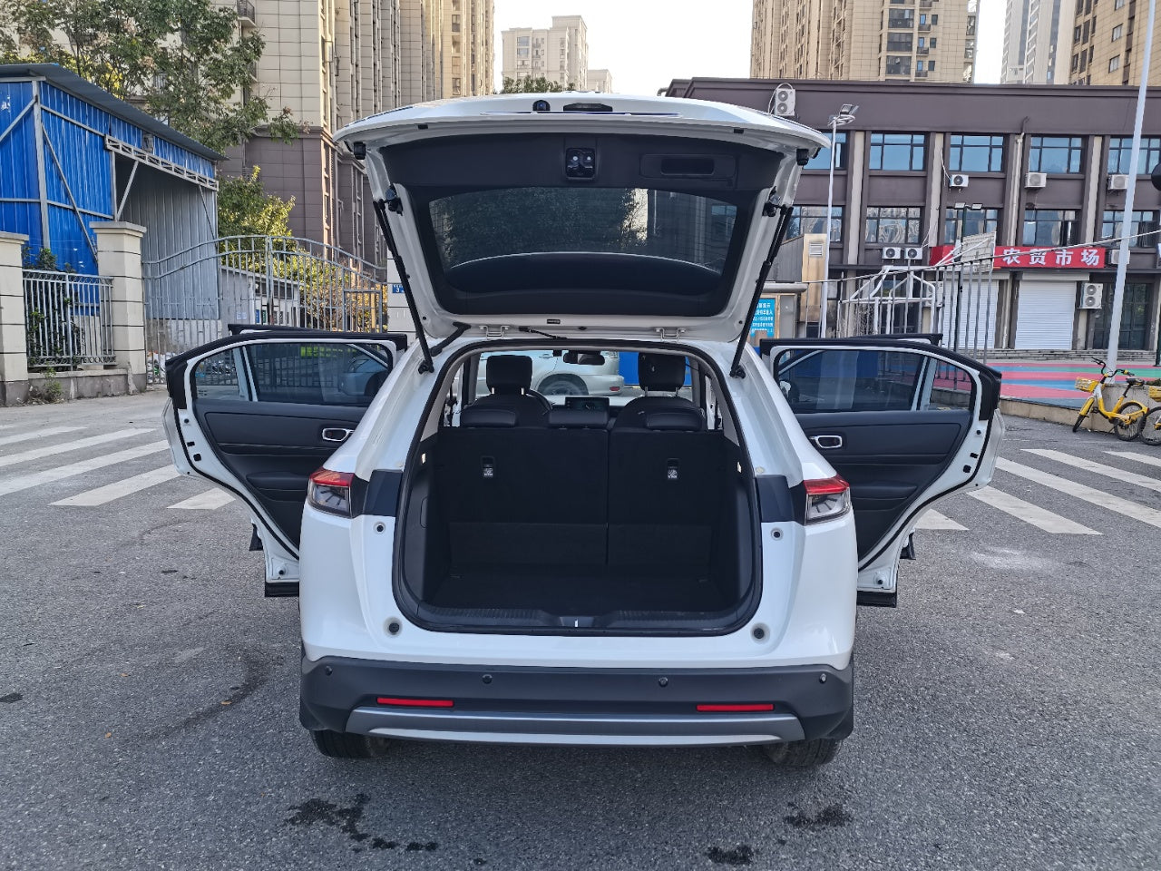 Honda Vezel 2023 задний вид