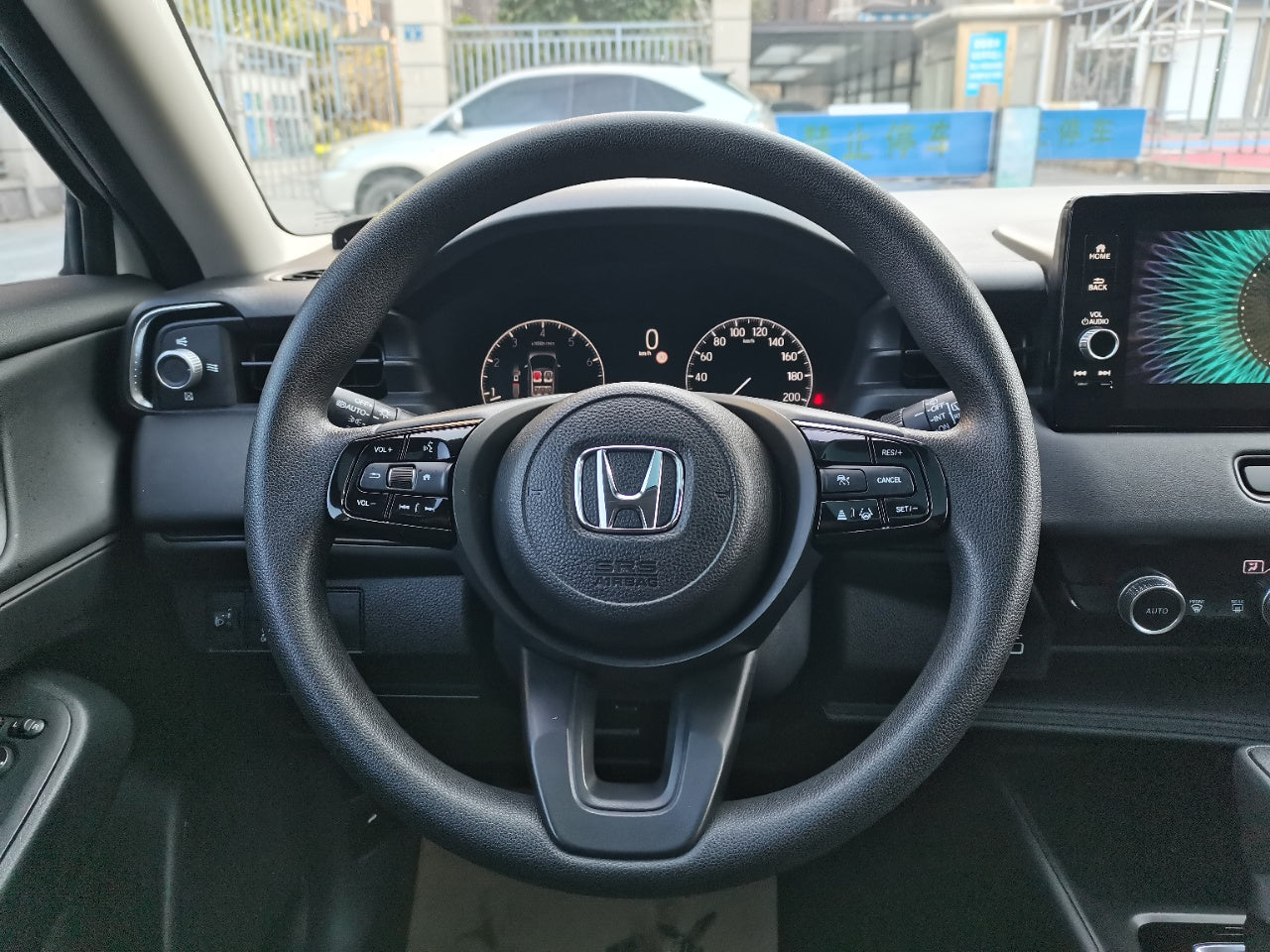 Honda Vezel 2023 центральная консоль