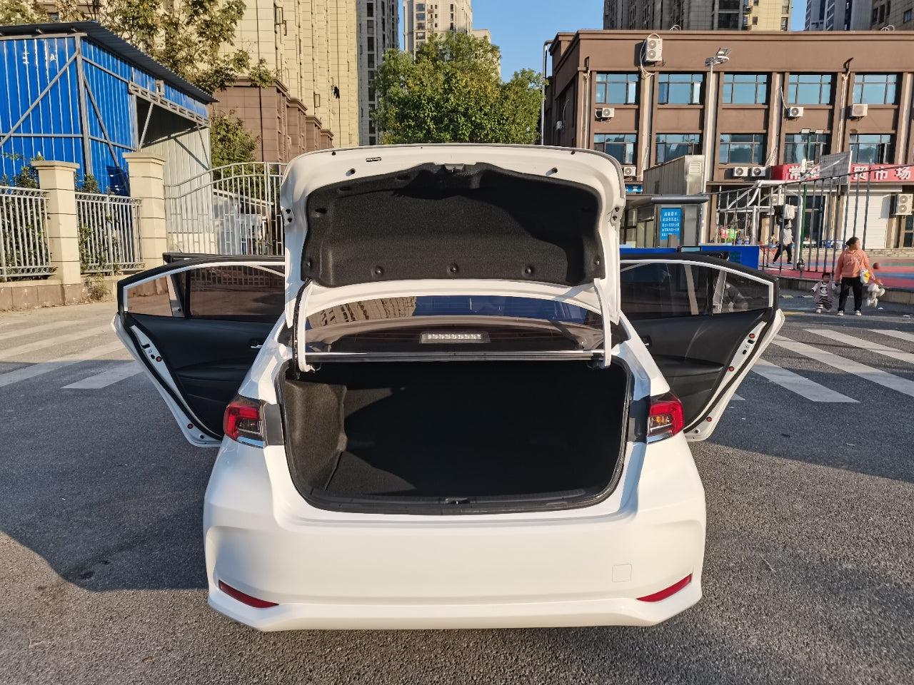 Toyota Corolla 2021 задний вид