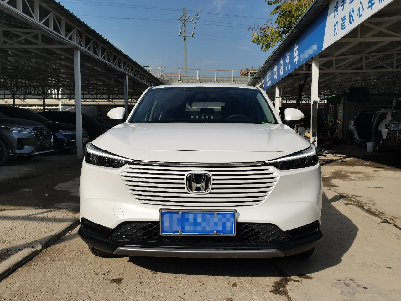 Honda Vezel 2023 передний вид · фары