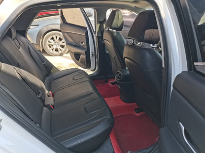 Hyundai Elantra 2022 интерьер · сиденья · панель