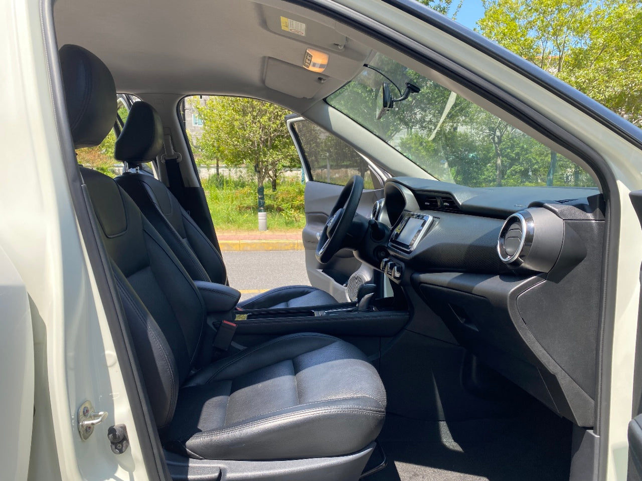 Интерьер Nissan Kicks 2022