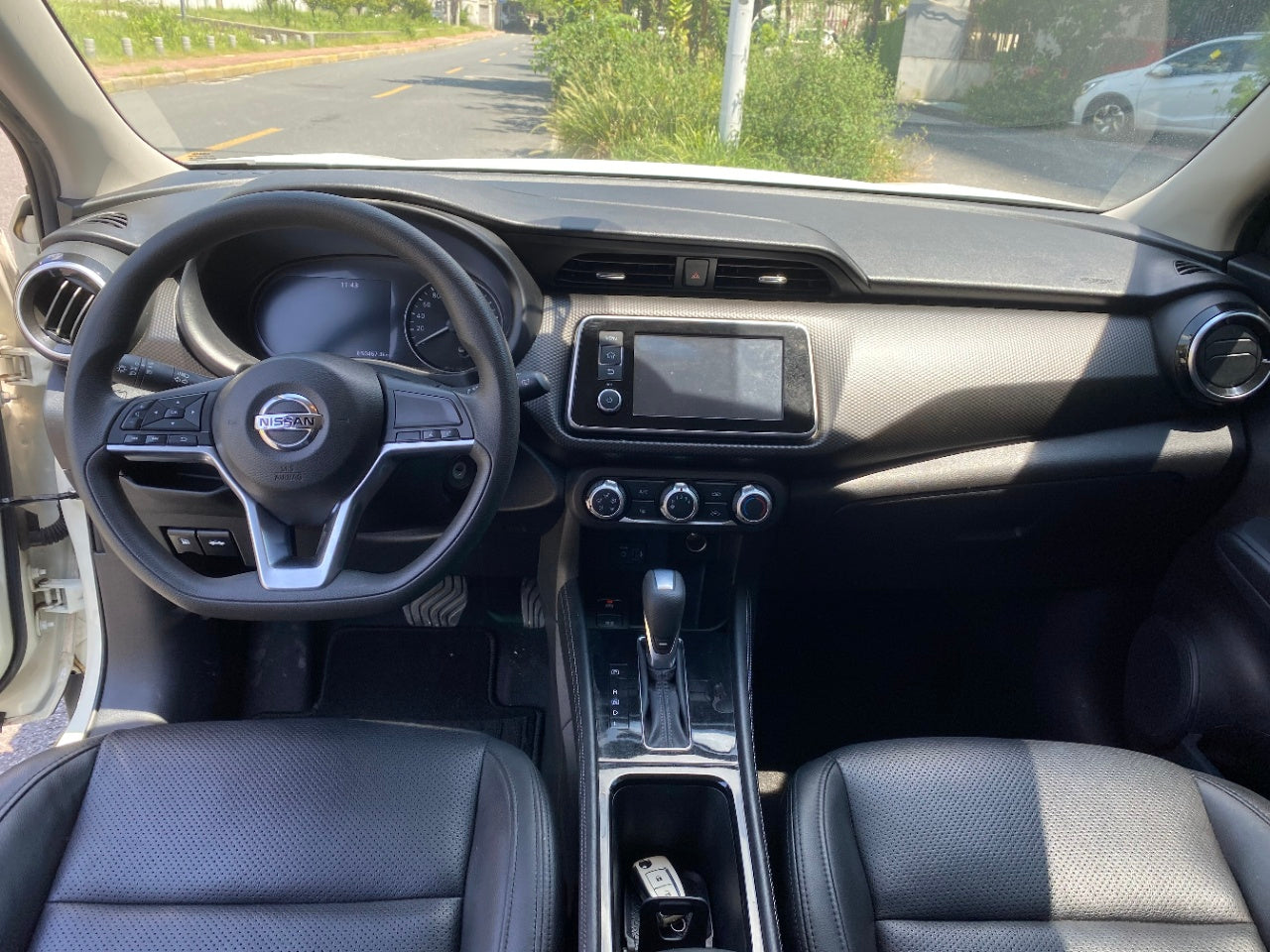 Панель управления Nissan Kicks 2022