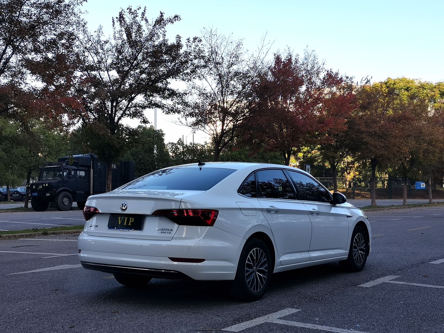 Задний вид Volkswagen Jetta 2021