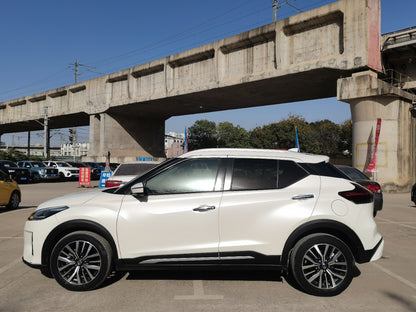 Боковой вид Nissan Kicks 2022