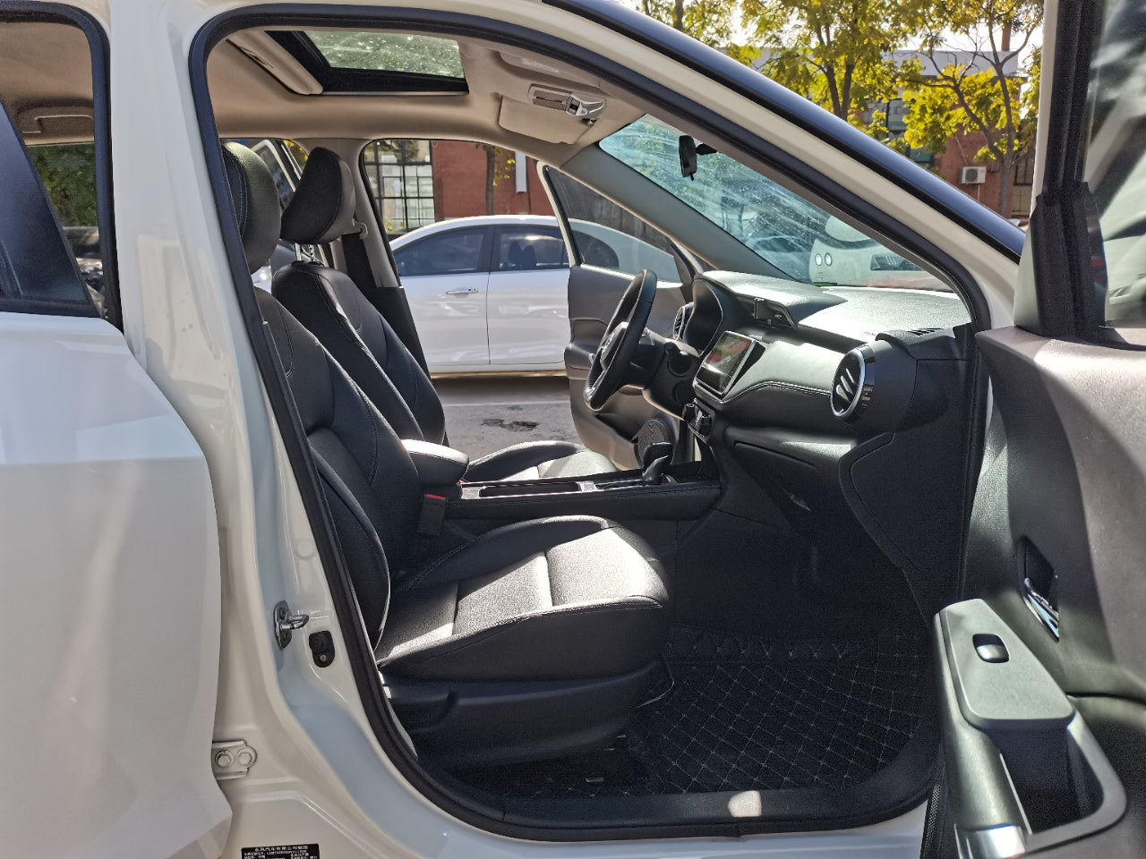 Интерьер Nissan Kicks 2022