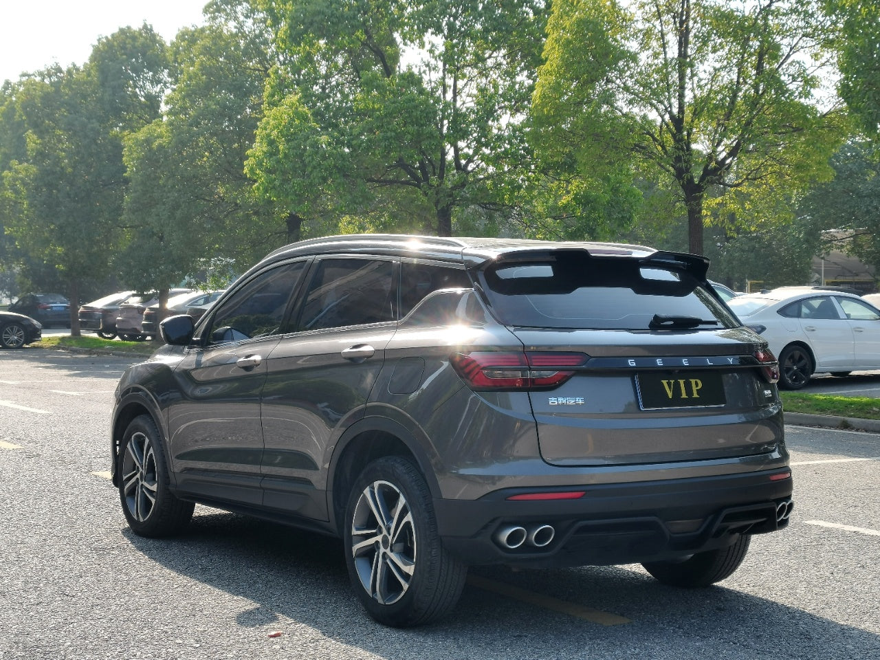 Задний вид Geely Coolray 2021