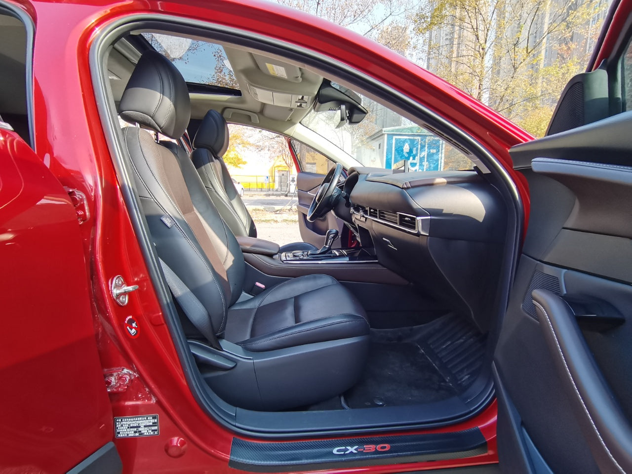 Mazda CX-30 2020 интерьер