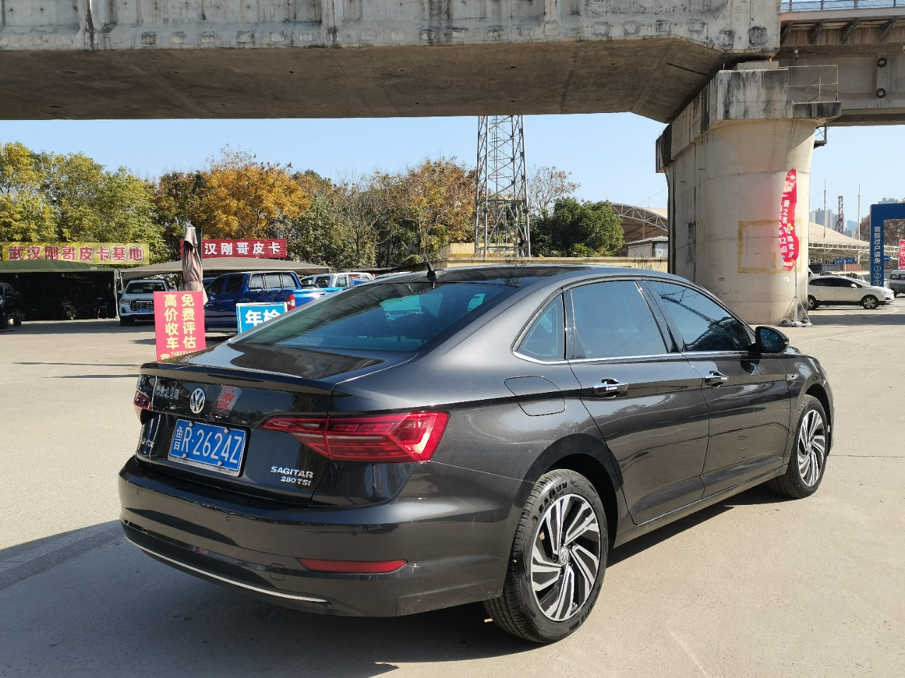 Jetta 2022 боковая часть