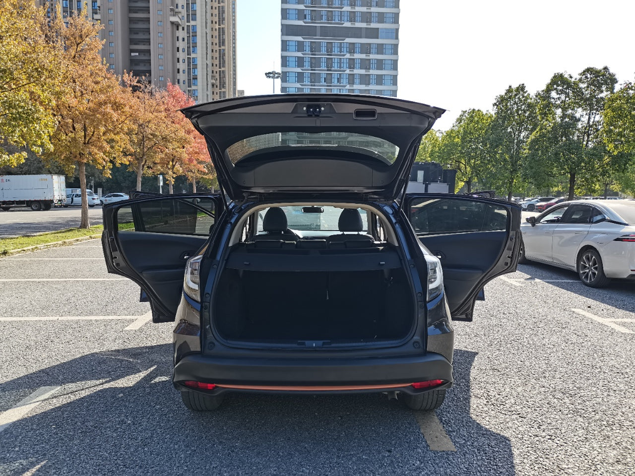 Honda Vezel 2022 боковая часть