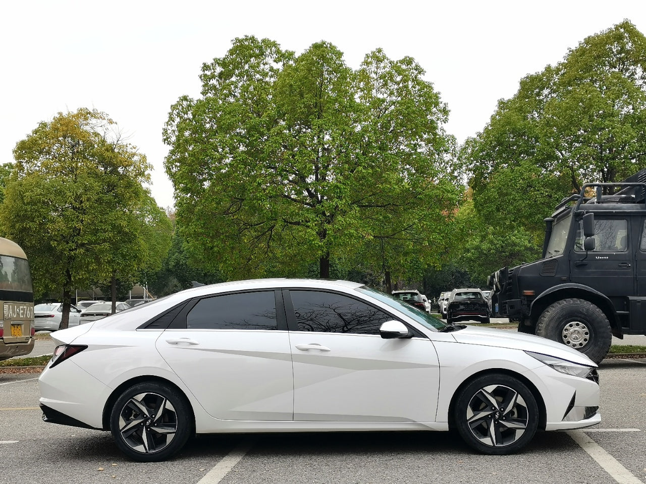 现代 伊兰特 2022款 1.5L CVT GLX精英版