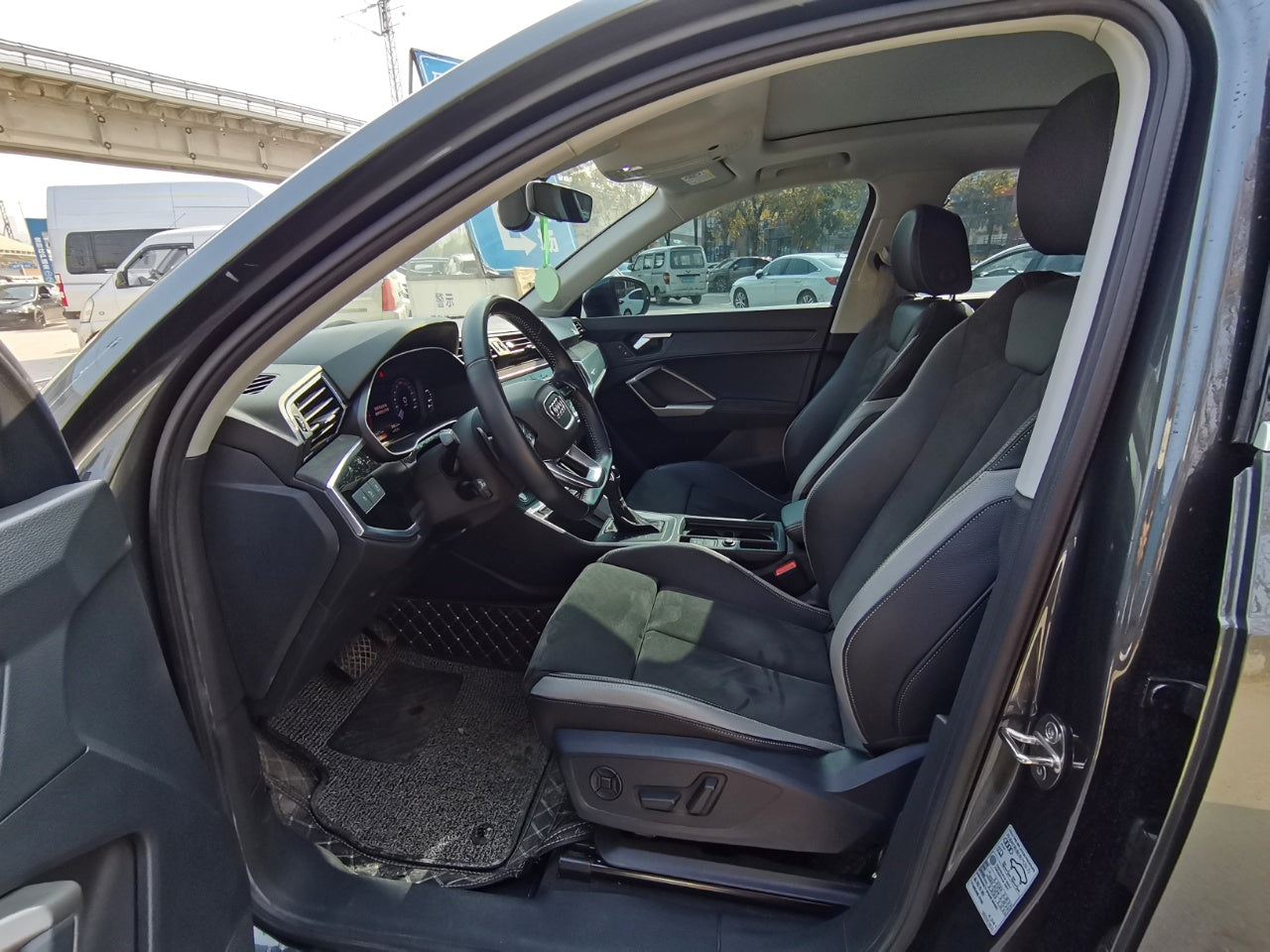 奥迪Q3 2021款 35 TFSI 时尚动感型