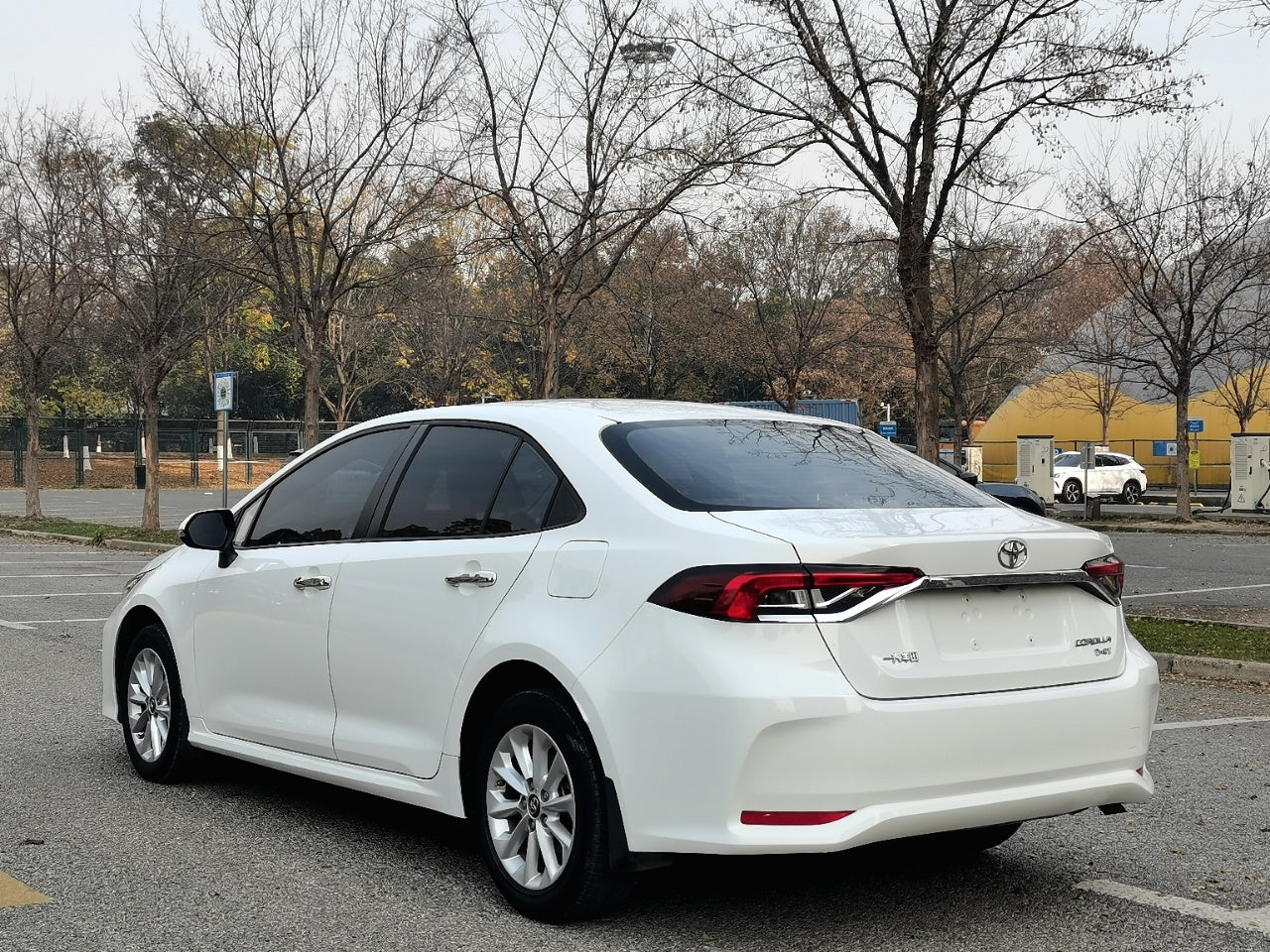 丰田 卡罗拉 2021款 1.2T S-CVT精英PLUS版