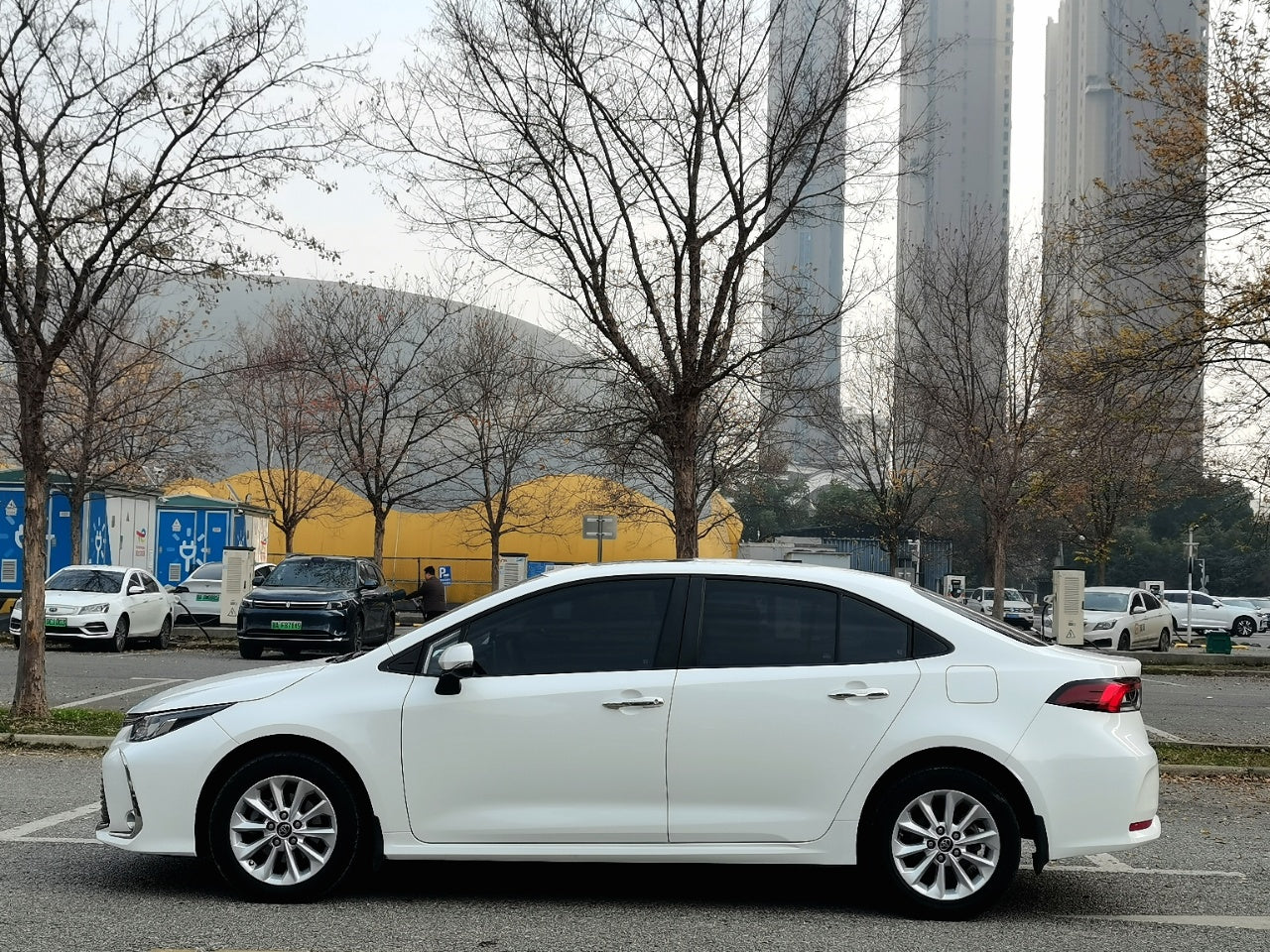 丰田 卡罗拉 2021款 1.2T S-CVT精英PLUS版