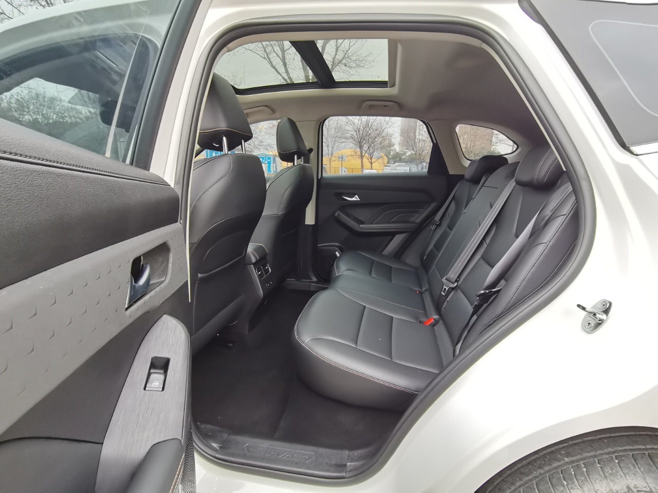 哈弗赤兔 2022款 劲享版 1.5T 紫铜兔