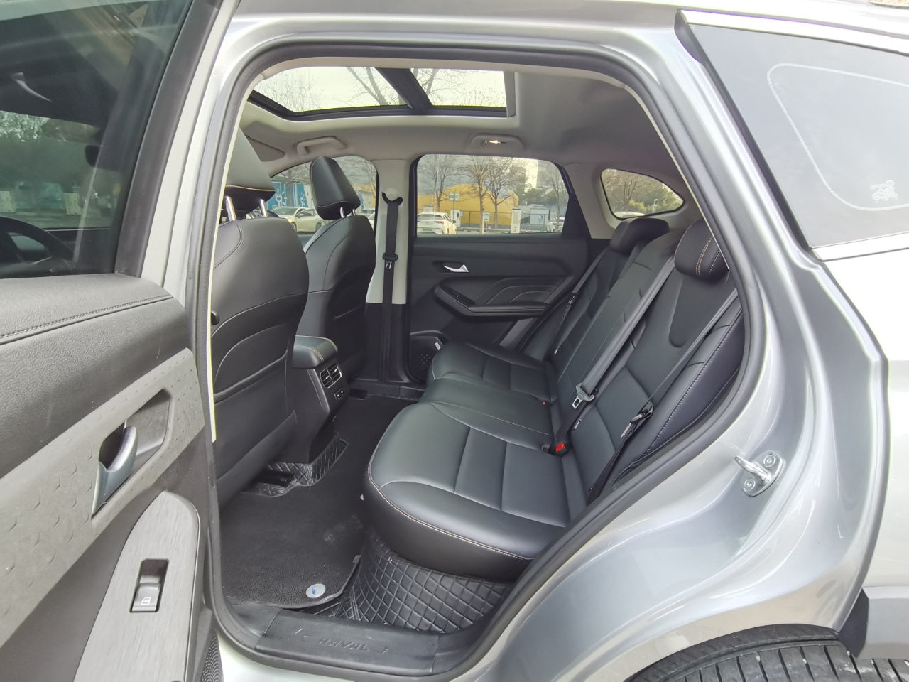 哈弗赤兔 2022款 劲享版 1.5T 紫铜兔