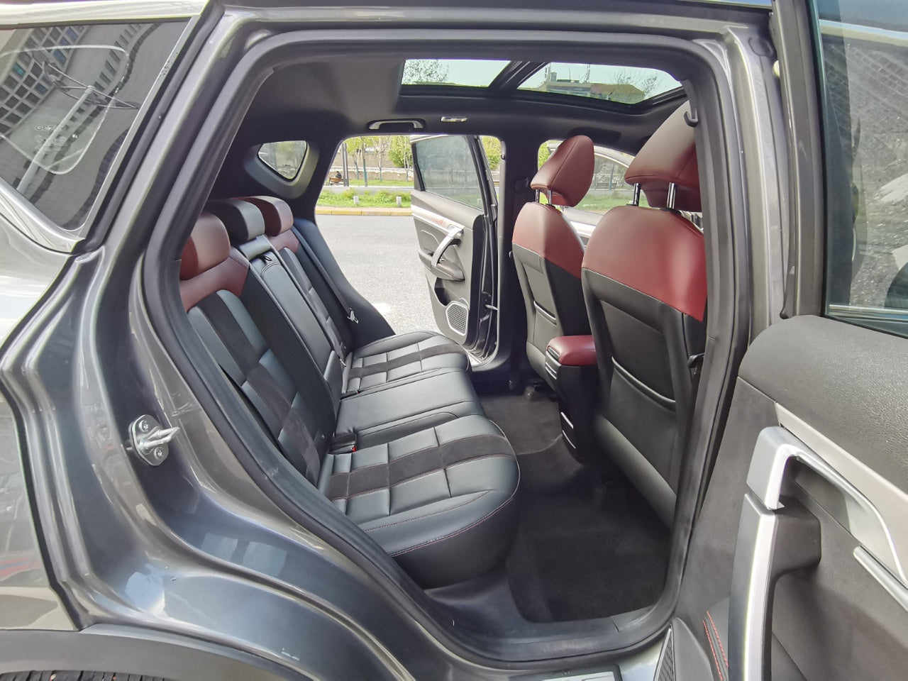 Geely Binyue 1.5TD DCT Battle 2021 года — спортивный внедорожник с турбонаддувом