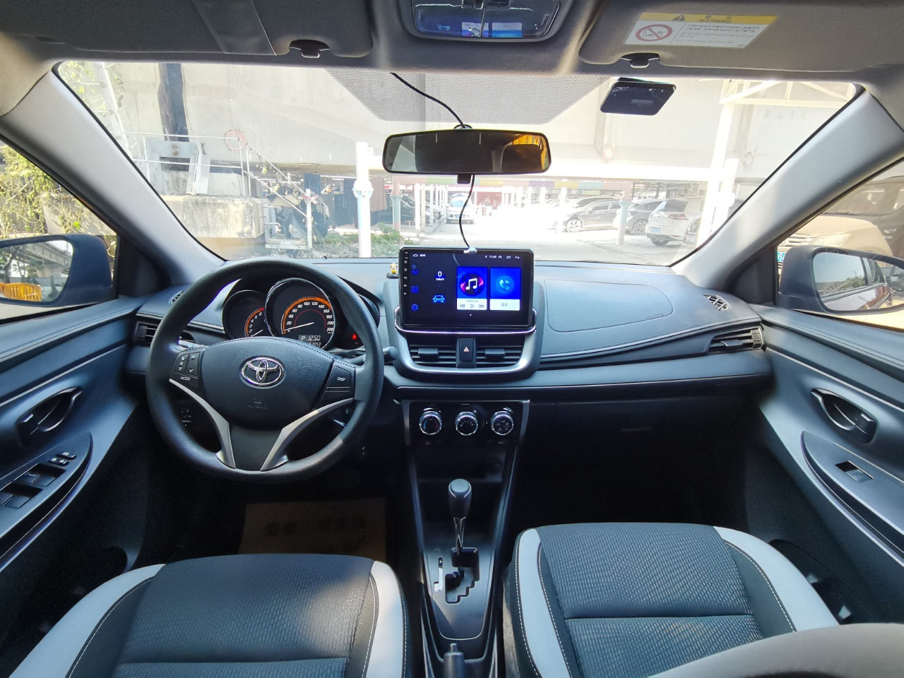 2022 Toyota YARiS L X 1.5L CVT - Plus Trim Level